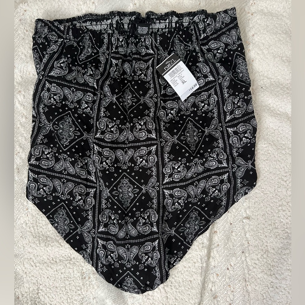 Rue21 top / size XL / NWT
